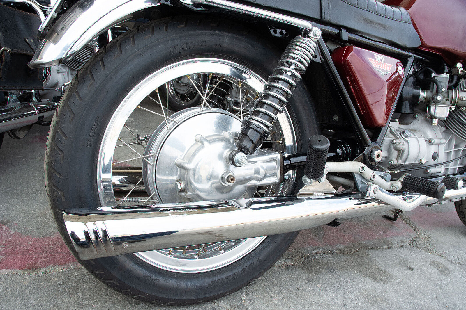 Moto-Guzzi-V7sport-1973-7