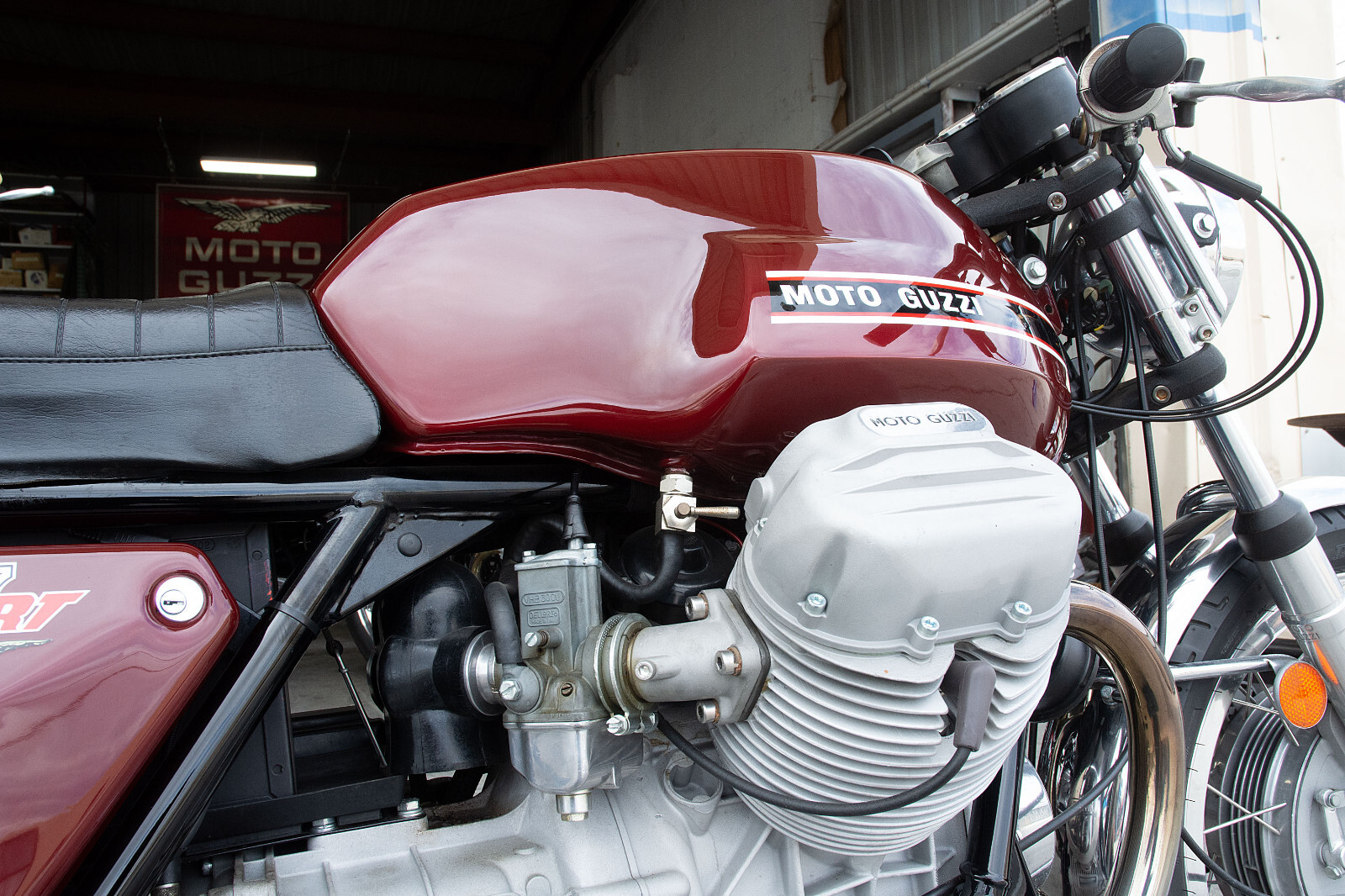 Moto-Guzzi-V7sport-1973-8