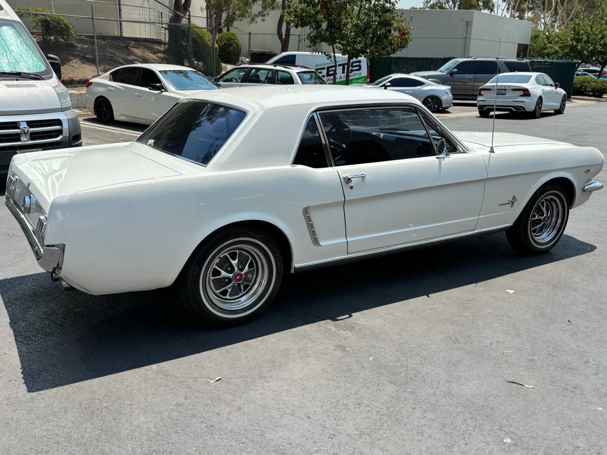 Mustang-1965-white-3