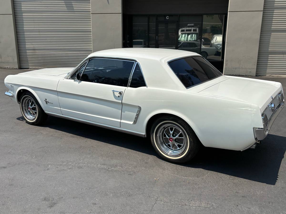 Mustang-1965-white-4