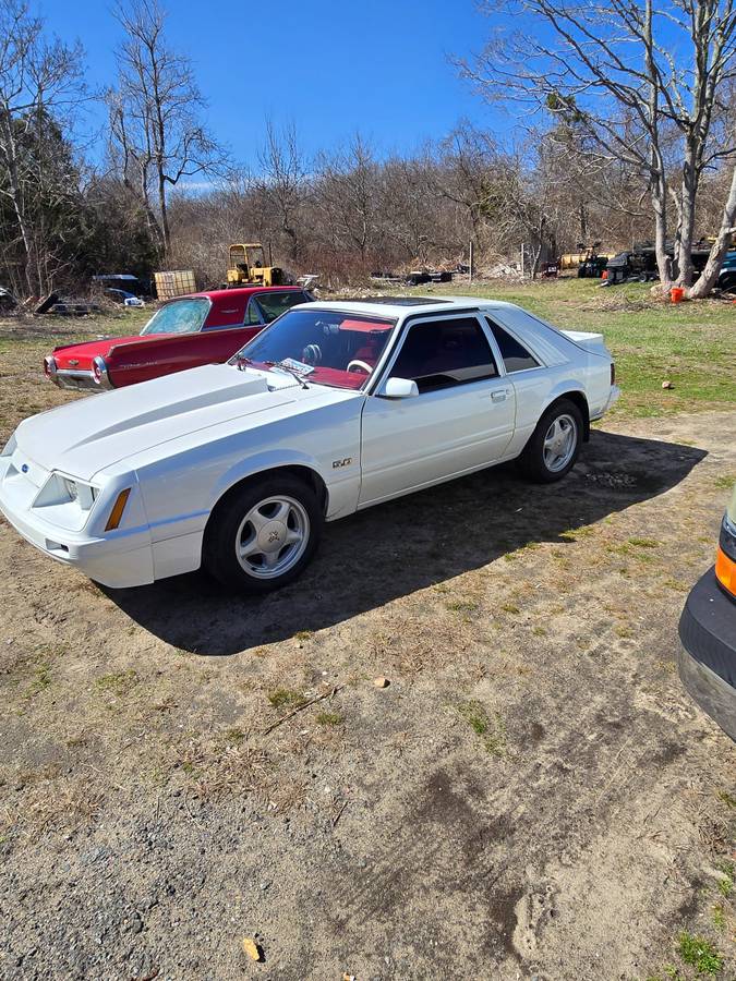 Mustang-gt-1983-white-3