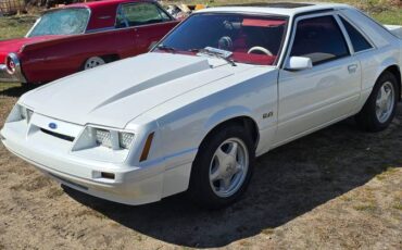 Mustang-gt-1983-white