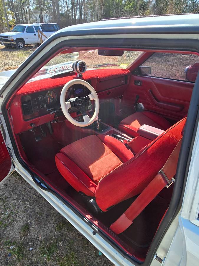Mustang-gt-1983-white-6