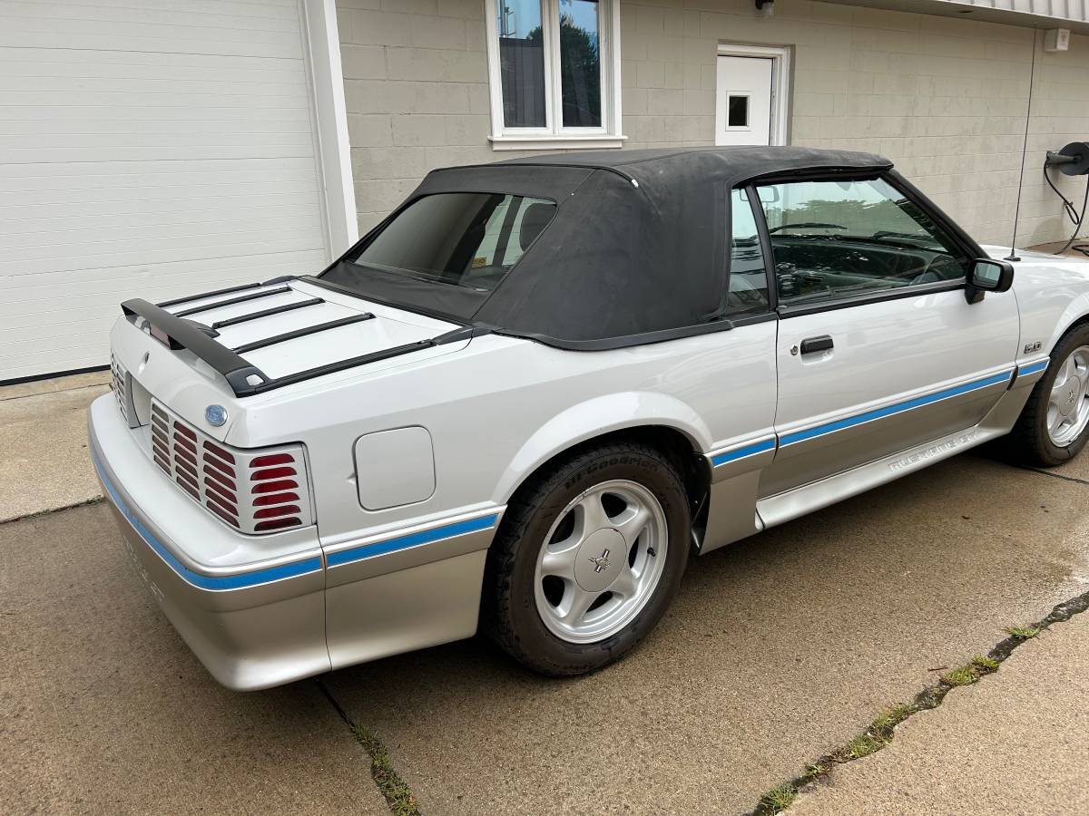 Mustang-gt-1988-white-3