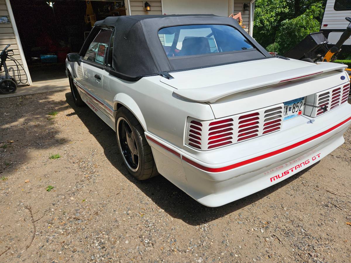 Mustang-gt-1993-white-2