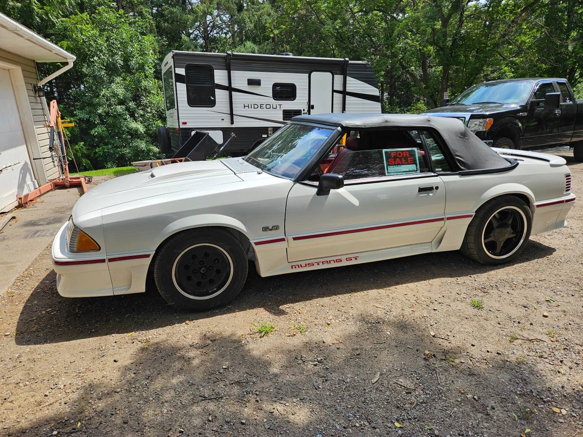 Mustang-gt-1993-white