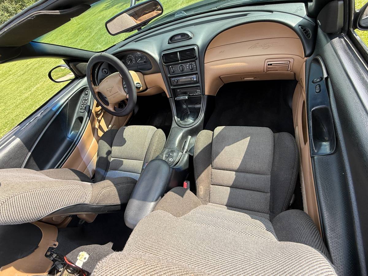 Mustang-gt-convertible-1994-green-10