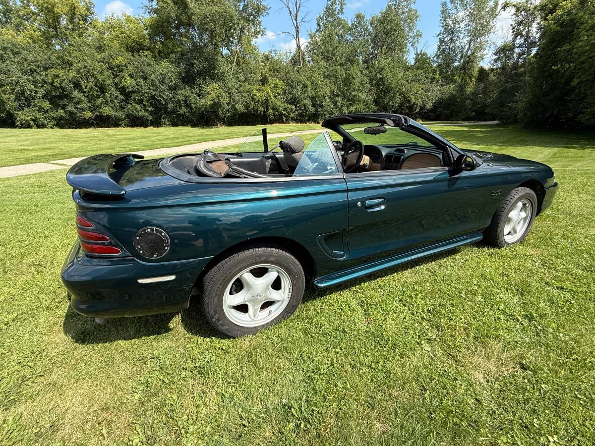 Mustang-gt-convertible-1994-green-11