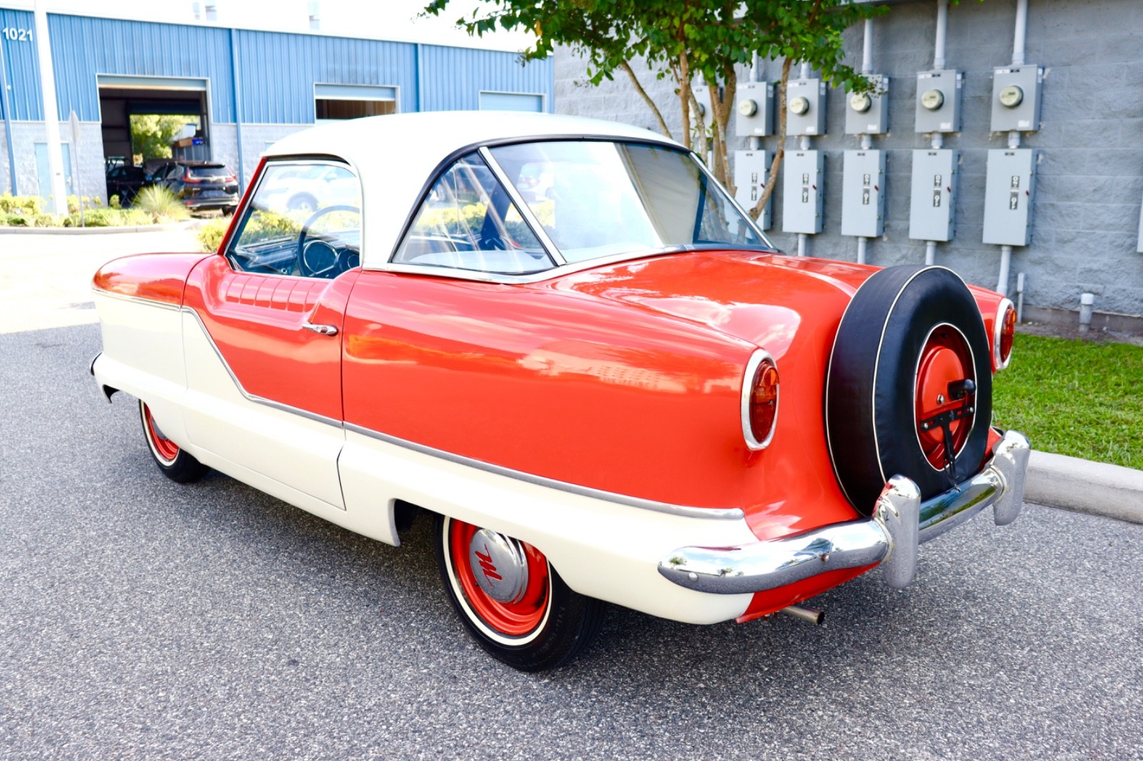 Nash-Metropolitan-1957-Coupe-2