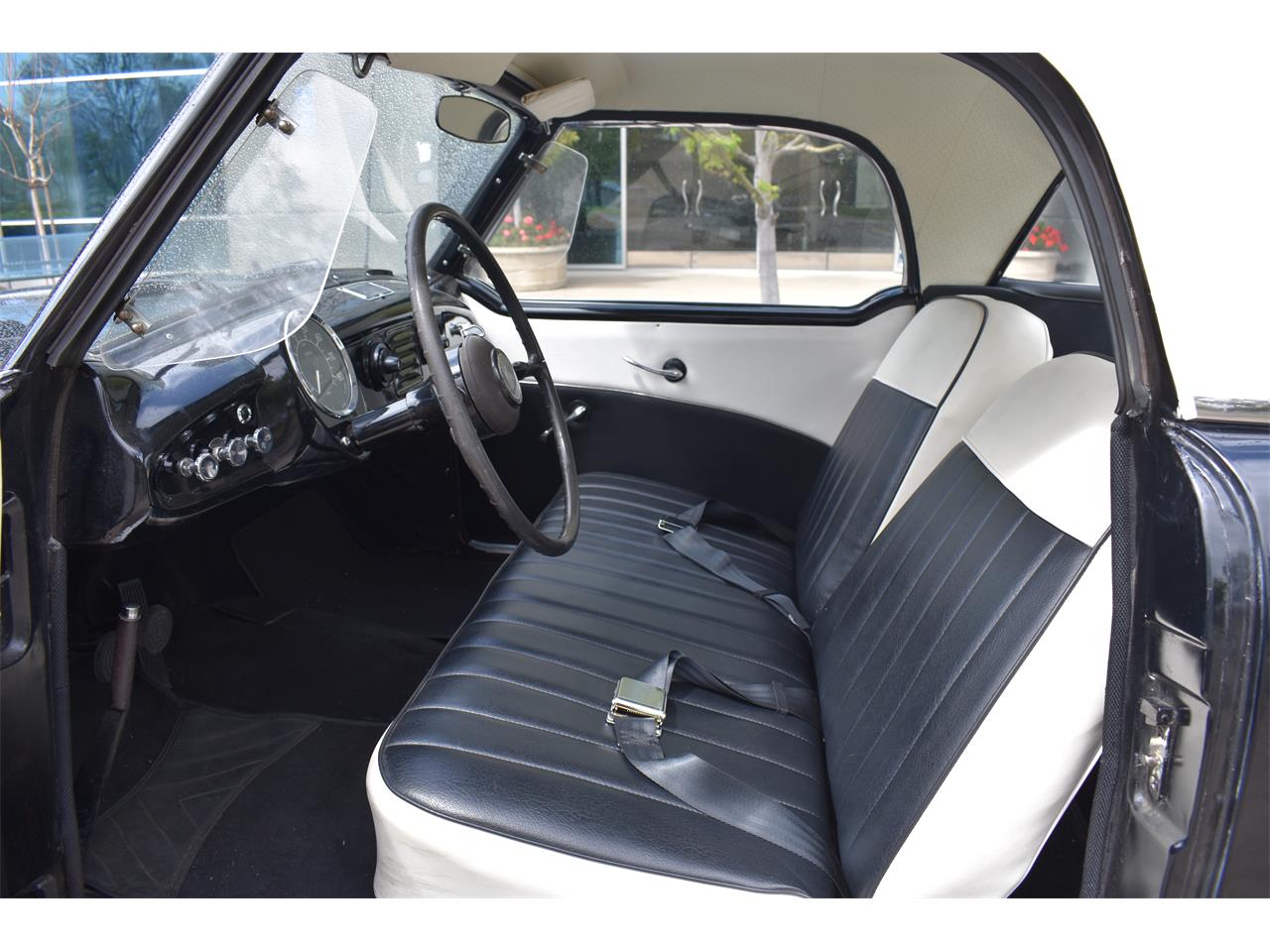 Nash-Metropolitan-1957-Two-Toned-Blk-amp-Wht-Two-Toned-Blk-amp-Wht-10