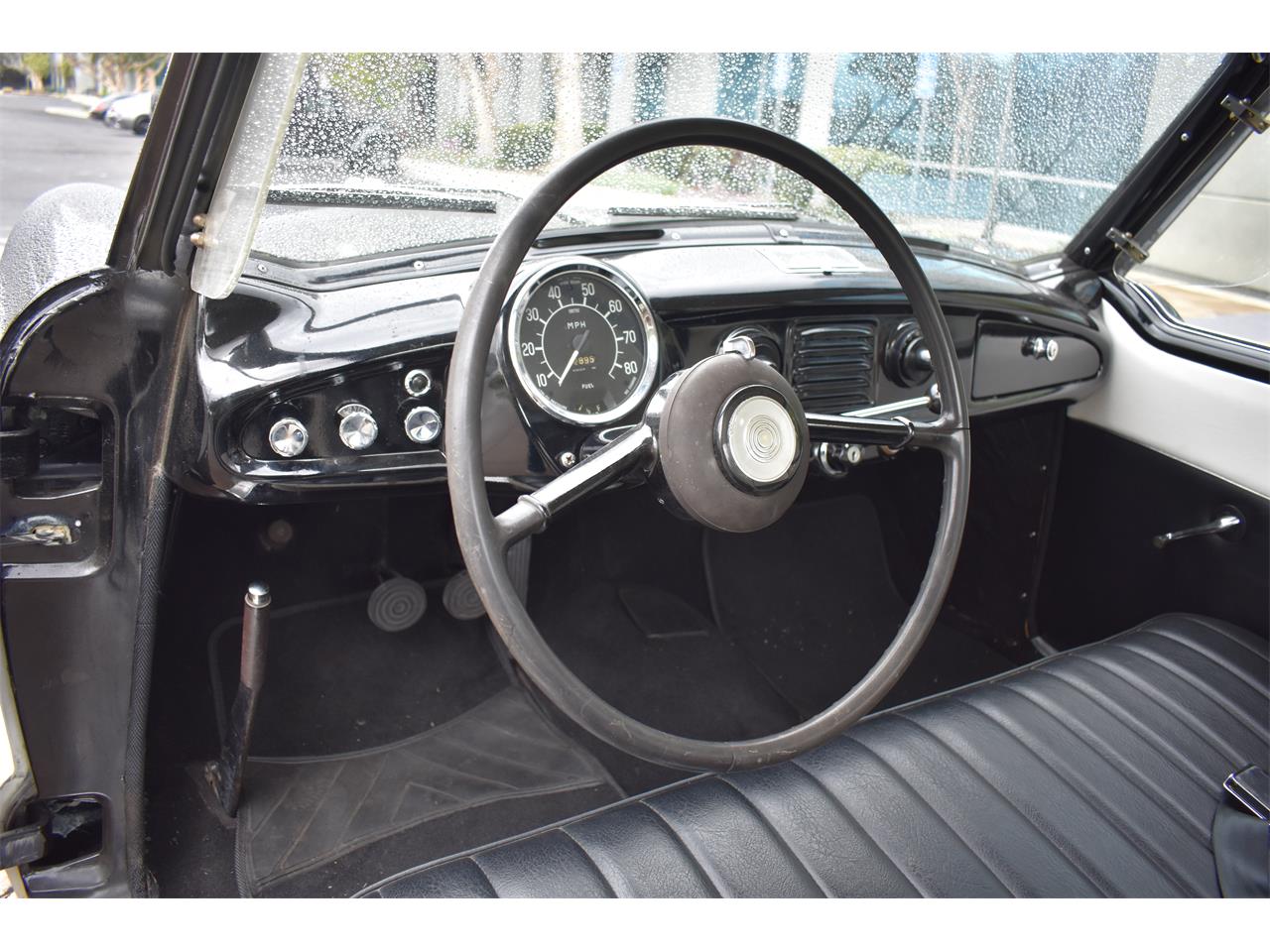 Nash-Metropolitan-1957-Two-Toned-Blk-amp-Wht-Two-Toned-Blk-amp-Wht-16