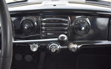 Nash-Metropolitan-1957-Two-Toned-Blk-amp-Wht-Two-Toned-Blk-amp-Wht-19