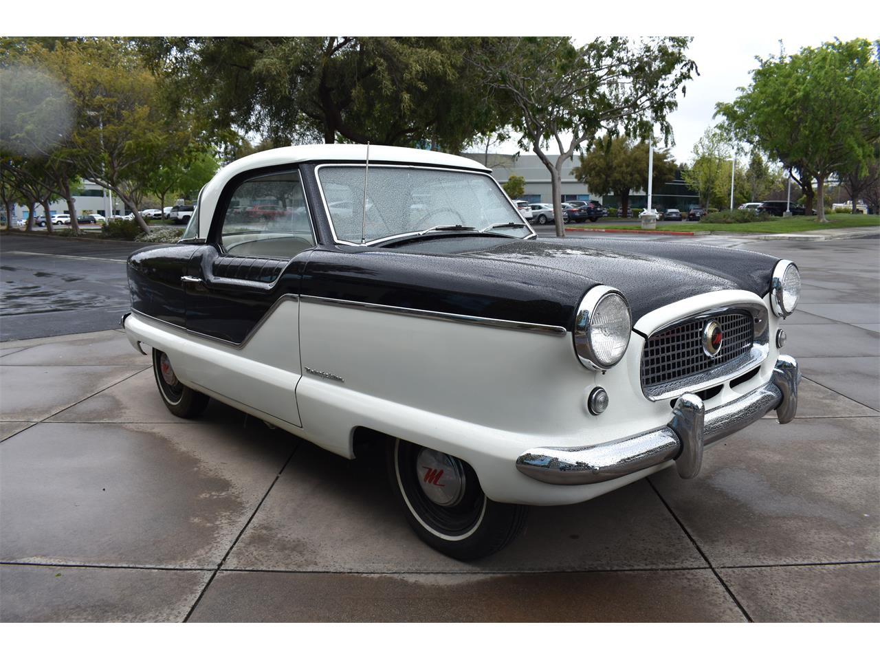 Nash-Metropolitan-1957-Two-Toned-Blk-amp-Wht-Two-Toned-Blk-amp-Wht-4