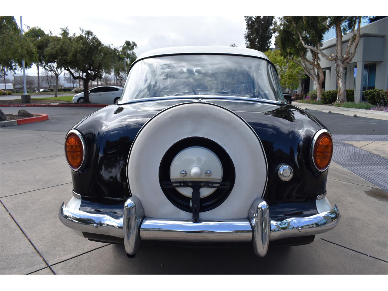 Nash-Metropolitan-1957-Two-Toned-Blk-amp-Wht-Two-Toned-Blk-amp-Wht-6
