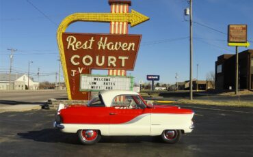 Nash-Metropolitan-1958-redWhite-BlackWhite-14