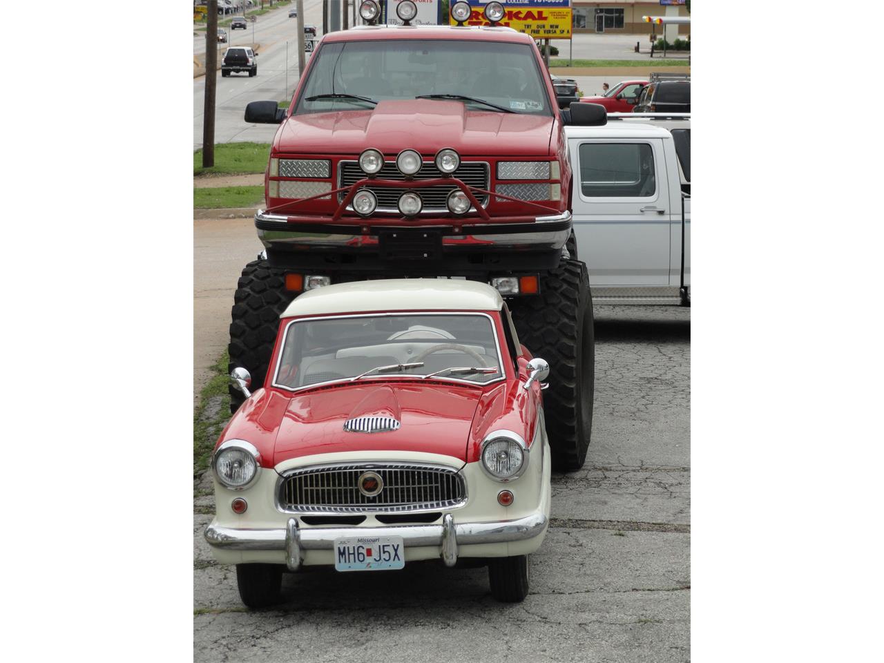 Nash-Metropolitan-1958-redWhite-BlackWhite-19