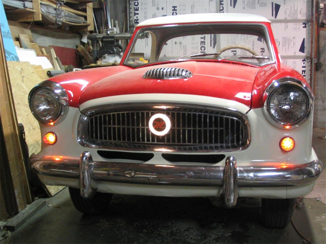 Nash-Metropolitan-1958-redWhite-BlackWhite-20