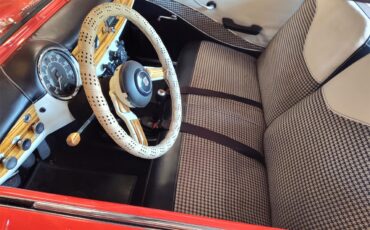 Nash-Metropolitan-1958-redWhite-BlackWhite-26