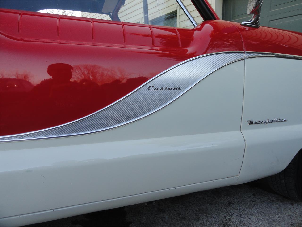 Nash-Metropolitan-1958-redWhite-BlackWhite-31