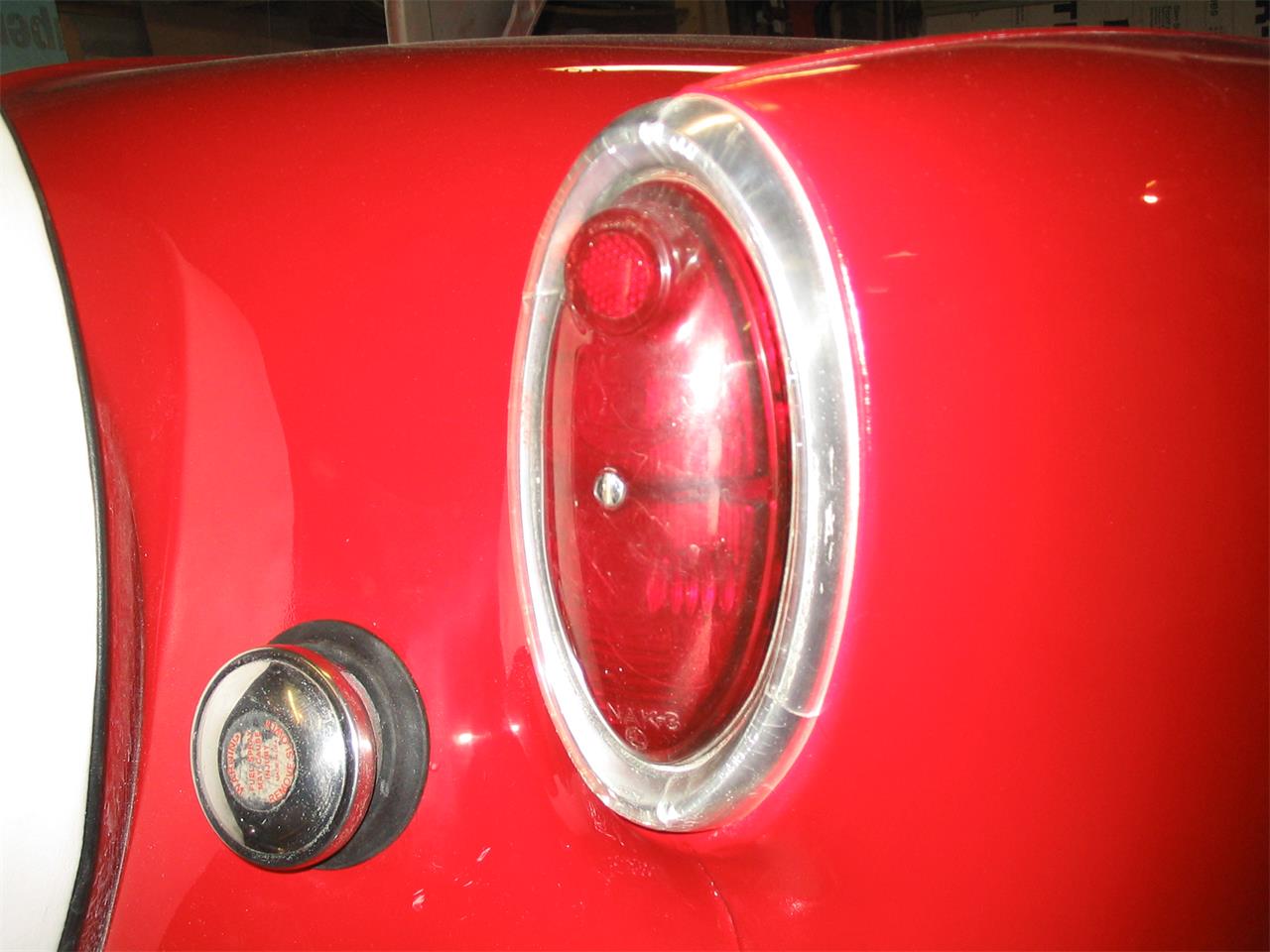 Nash-Metropolitan-1958-redWhite-BlackWhite-36