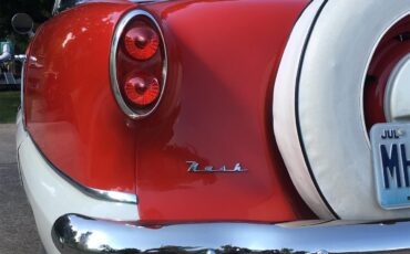 Nash-Metropolitan-1958-redWhite-BlackWhite-38
