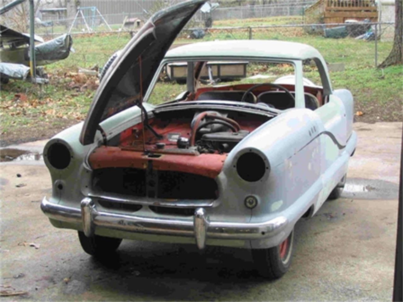 Nash-Metropolitan-1958-redWhite-BlackWhite-45