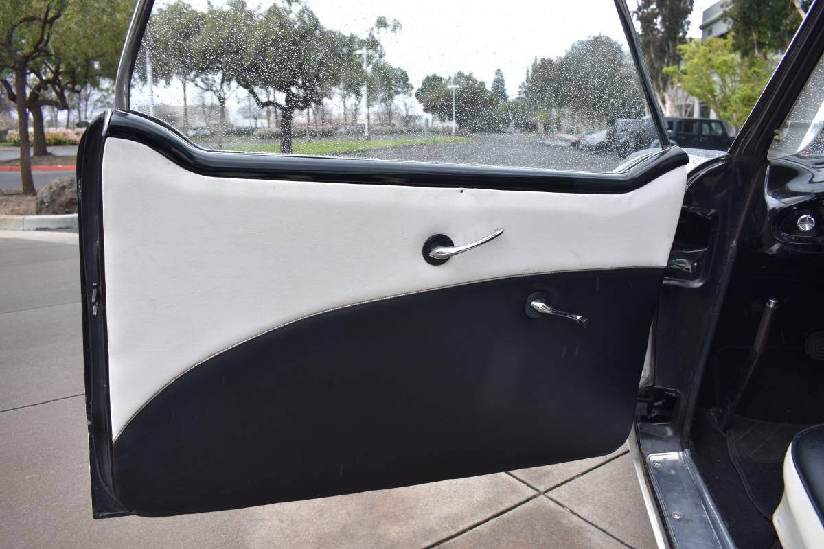 Nash-metropolitan-series-iii-1957-black-17
