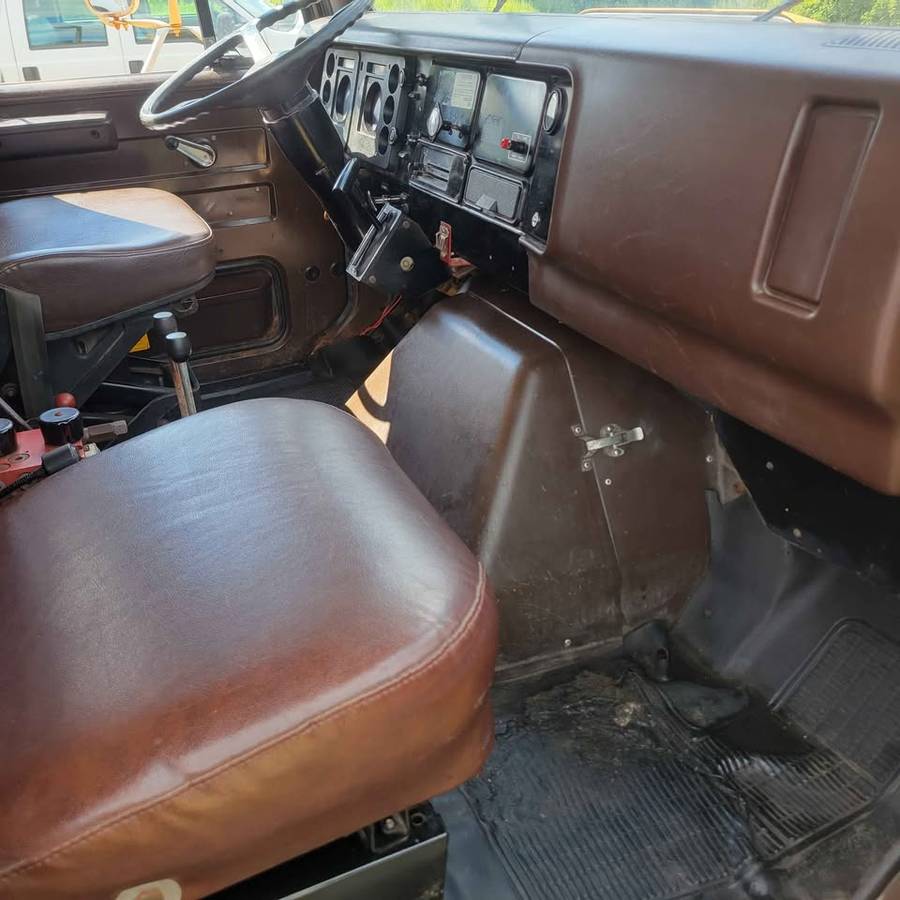 Navistar-1954-cab-68abc-diesel-1989-white-6