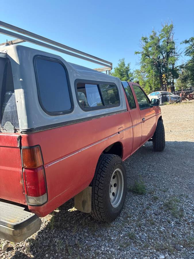 Nissan-1987-red-1