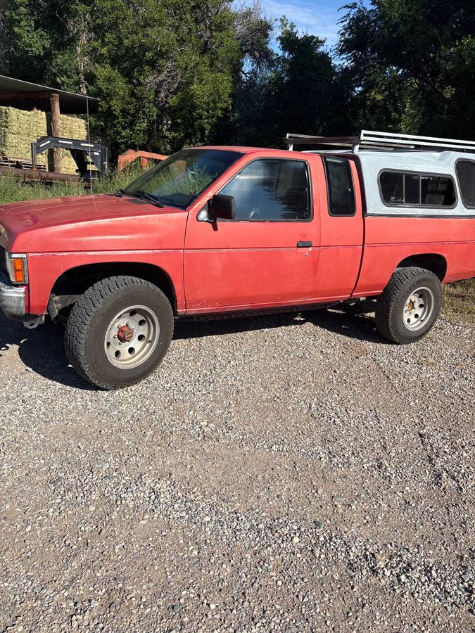 Nissan-1987-red-4