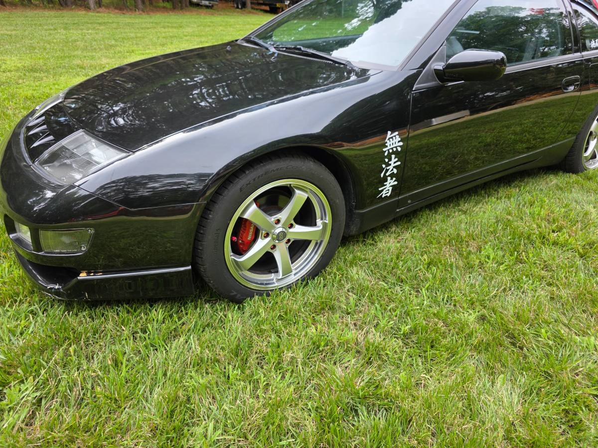Nissan-1991-black-1