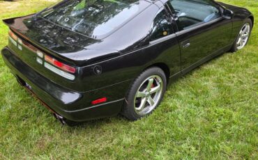 Nissan-1991-black-3