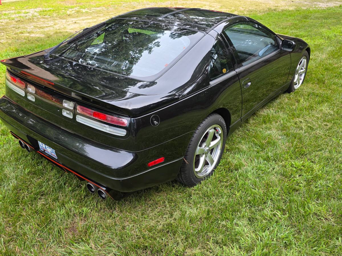 Nissan-1991-black-4