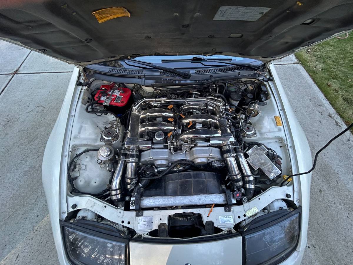 Nissan-1991-white-4