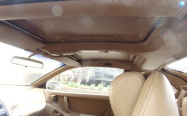 Nissan-22-1991-white-1