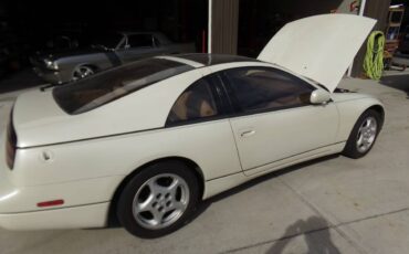 Nissan-22-1991-white-4