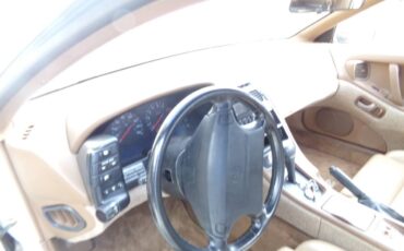 Nissan-22-1991-white-9