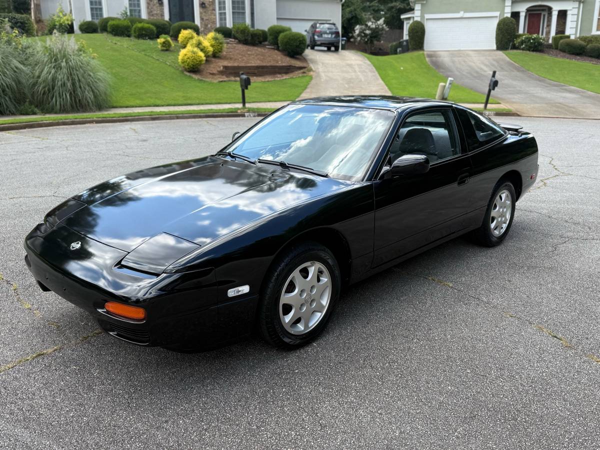 Nissan-240sx-se-1993-black-2