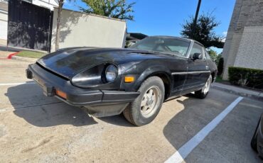 Nissan-280ZX-1982-Coupe-1