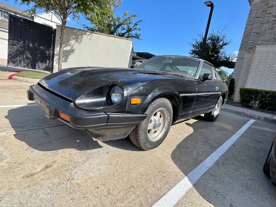 Nissan-280ZX-1982-Coupe-1