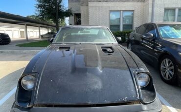 Nissan-280ZX-1982-Coupe-2