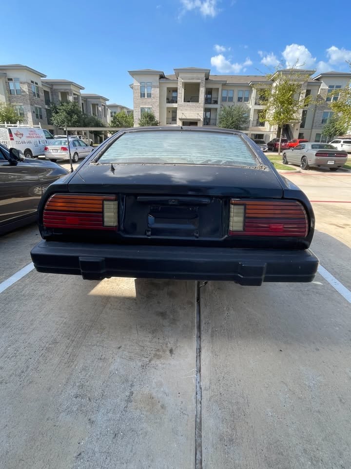 Nissan-280ZX-1982-Coupe-3