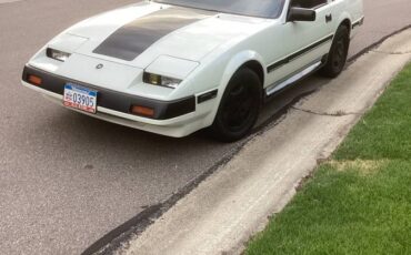 Nissan-300-zx-1985-custom-4