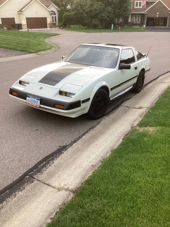Nissan-300-zx-1985-custom-4