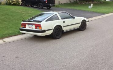 Nissan-300-zx-1985-custom-5