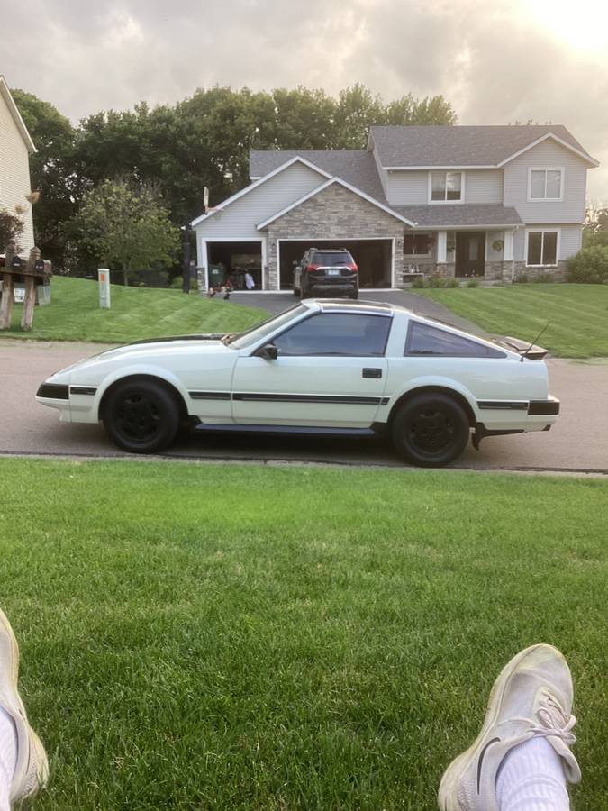 Nissan-300-zx-1985-custom-8