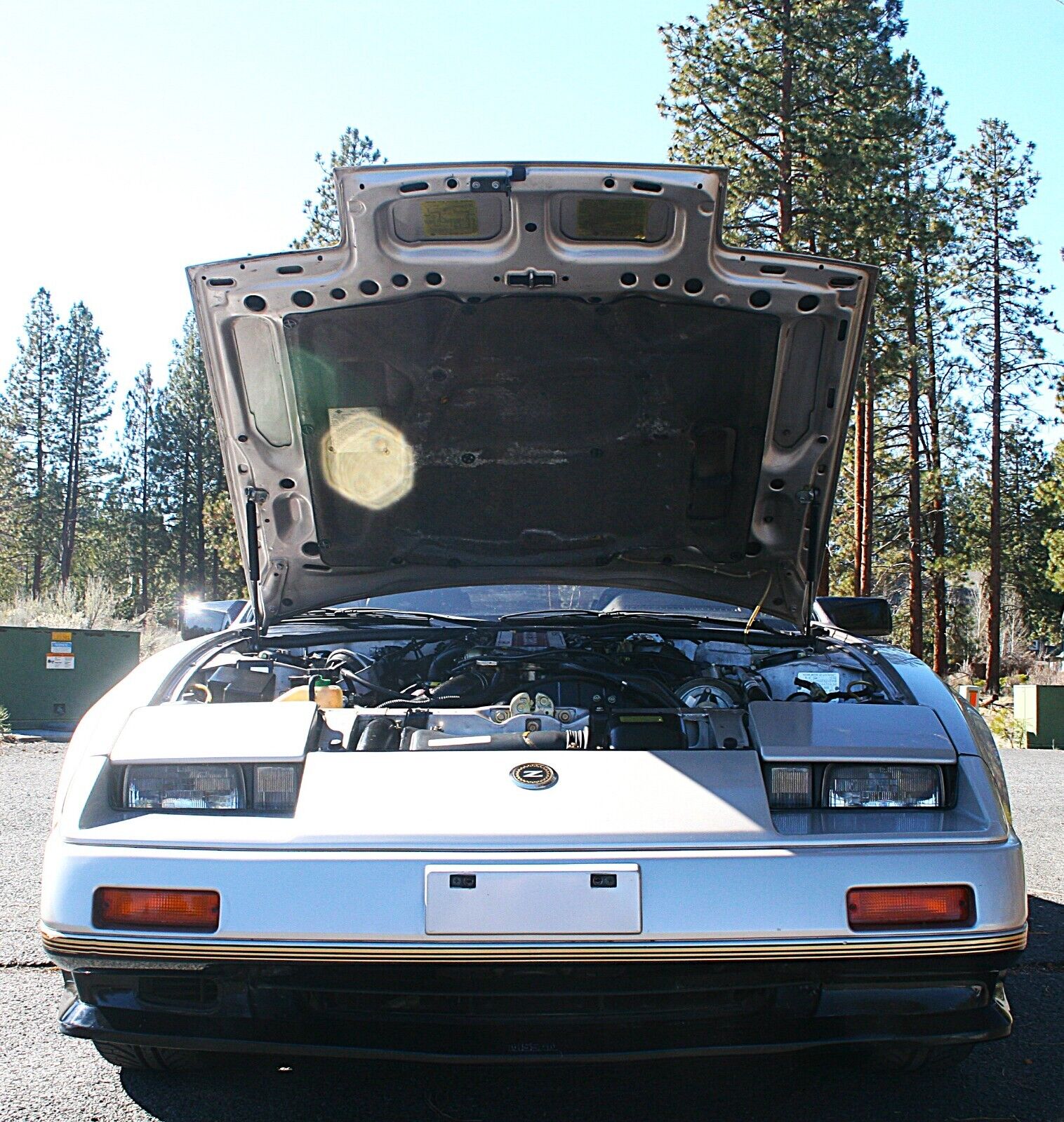 Nissan-300ZX-1984-Coupe-21