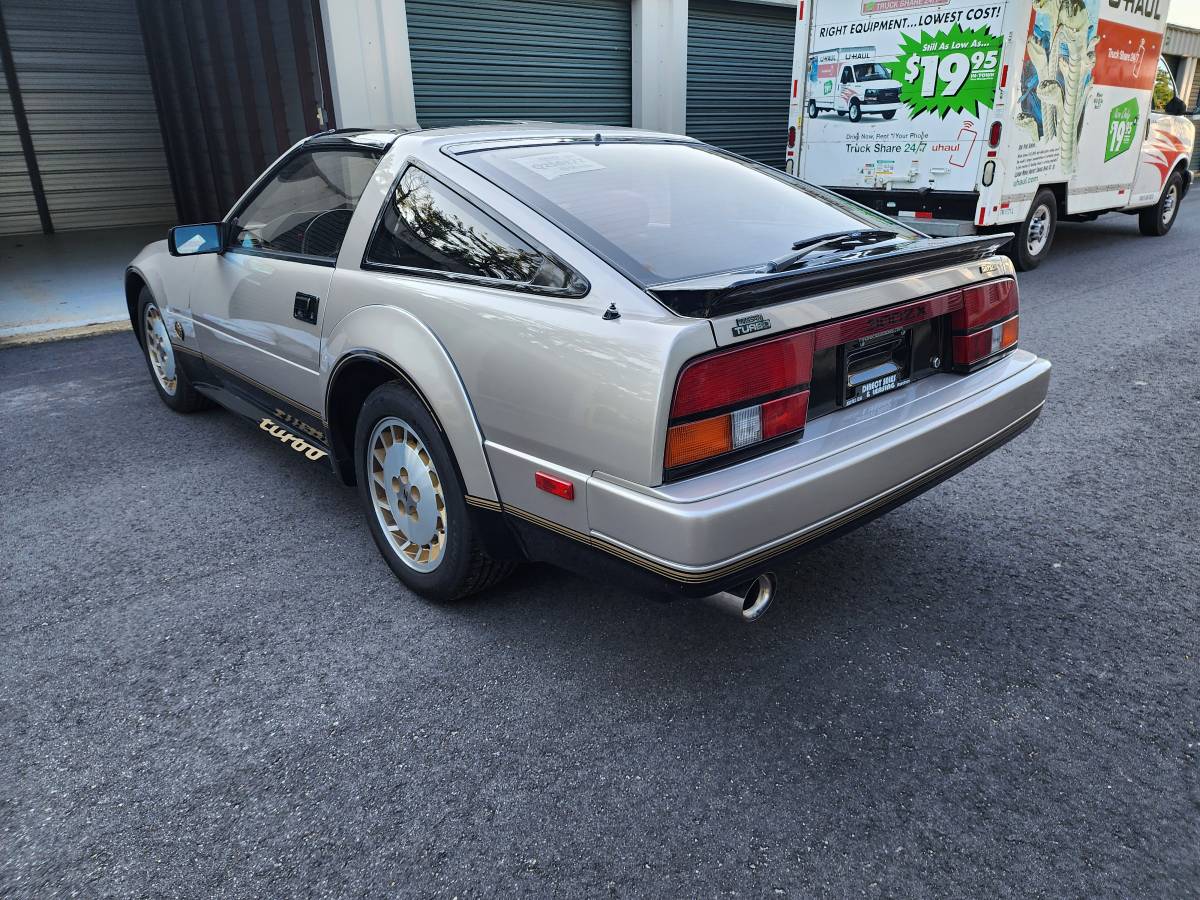 Nissan-300zx-1984-silver-12