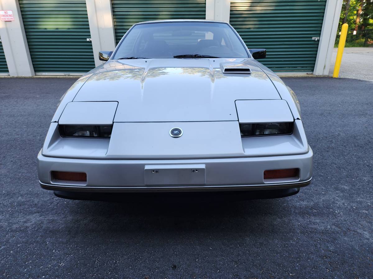 Nissan-300zx-1984-silver-15