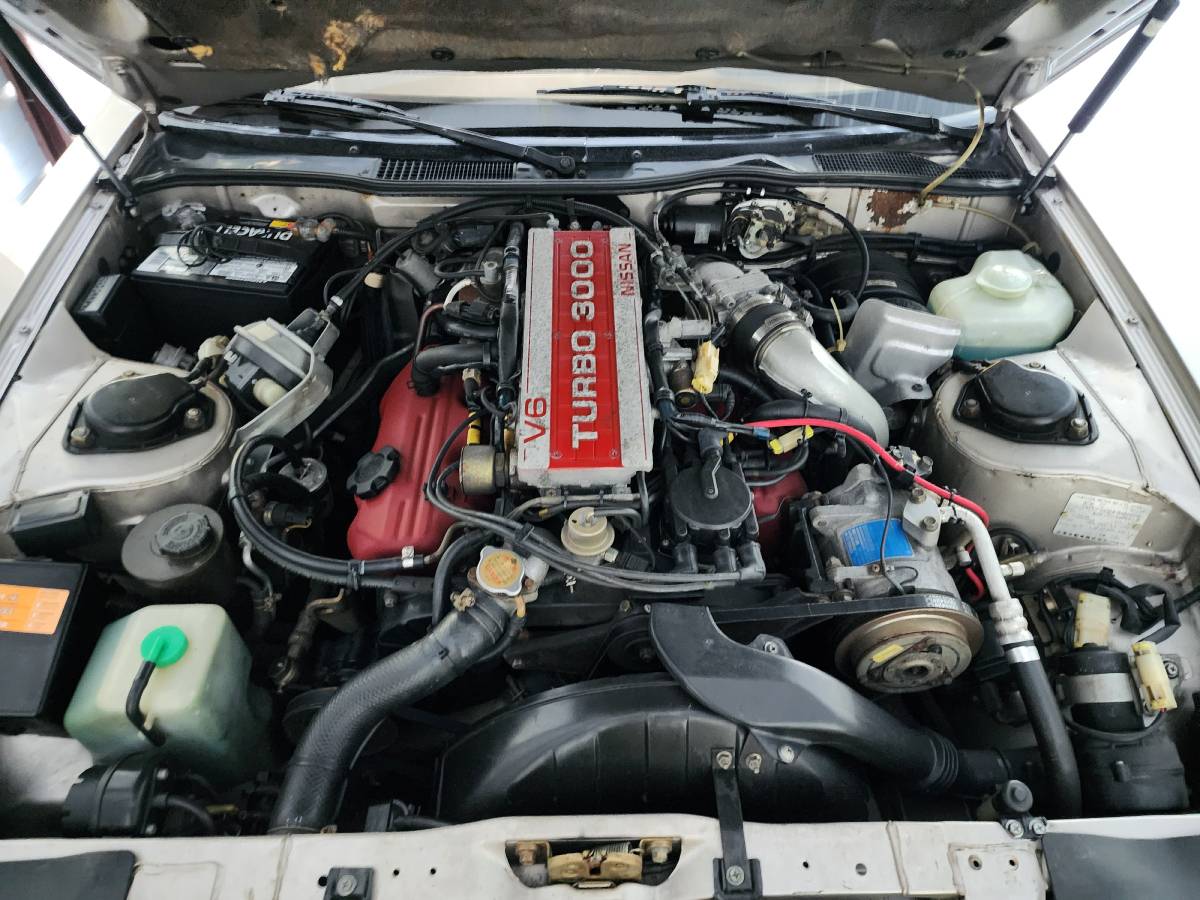 Nissan-300zx-1984-silver-3